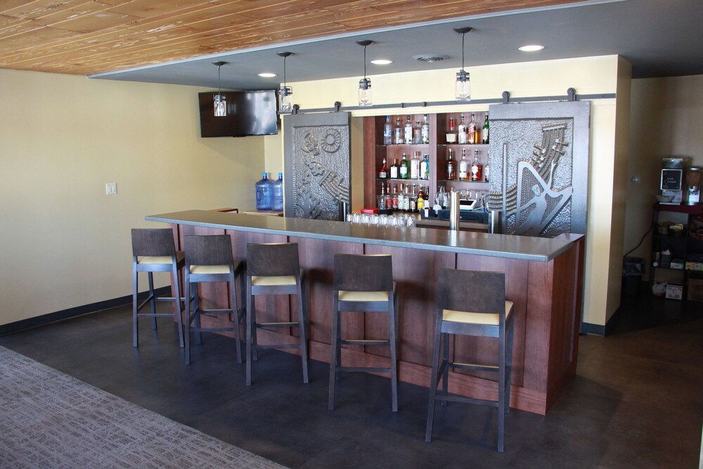 The Lodge Resort Hotel - photo 20