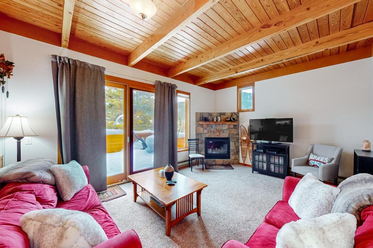 Lake to Mountain in Keystone, United States