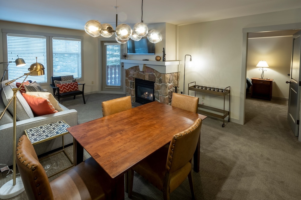 2214 Two Bedroom Standard Eagle Springs East 2 Condo By Redawning 19639689 — Mount Carmel