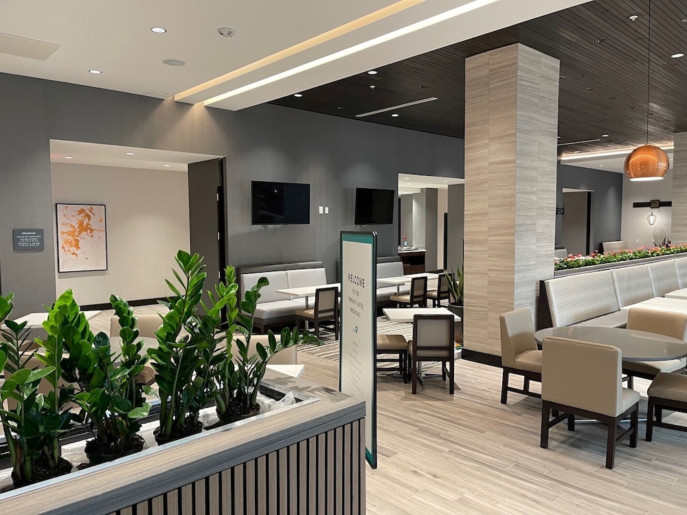 Embassy Suites By Hilton Alpharetta Halcyon - photo 42