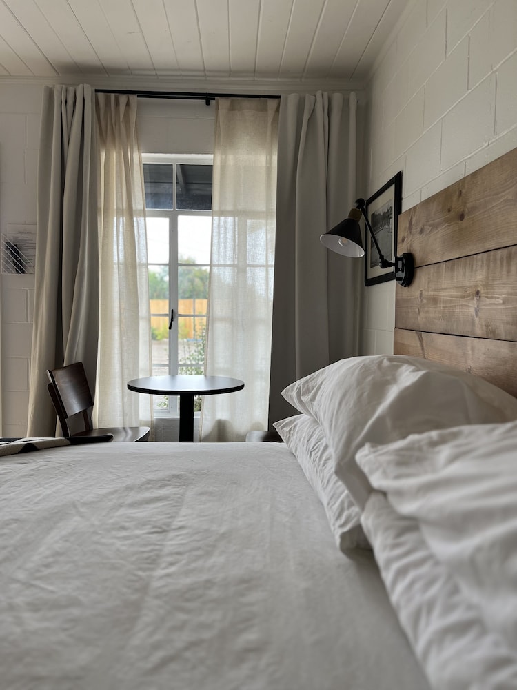 Triangle Motel - photo 41