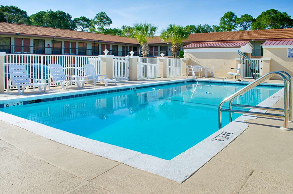 Rodeway Inn Panama City - photo 11