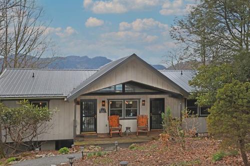 View Grandfather Mountain Ride Alpine Coaster Dog Friendly in Banner Elk, United States