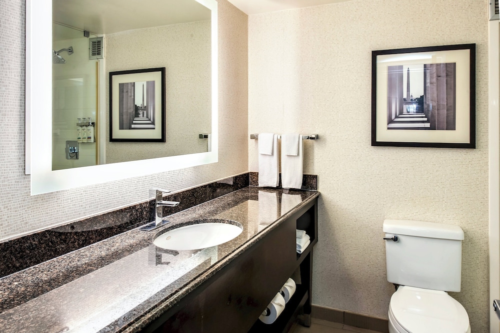 Holiday Inn Washington Capitol Natl Mall by IHG - photo 27