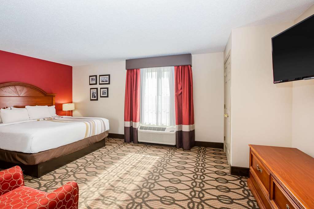 La Quinta Inn & Suites by Wyndham North Platte - photo 19