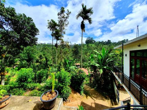 Relax Inn — 4-Star Luxury Hotel in Ella Town, Sri Lanka