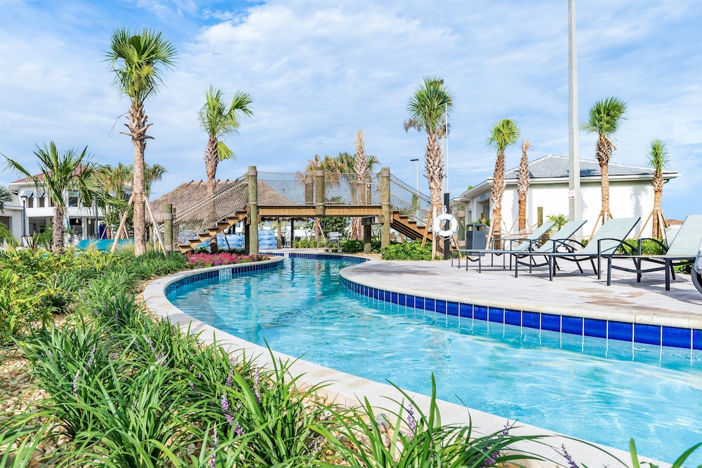 Luxurious 10 bed Lakefront Retreat Near Disney - photo 39