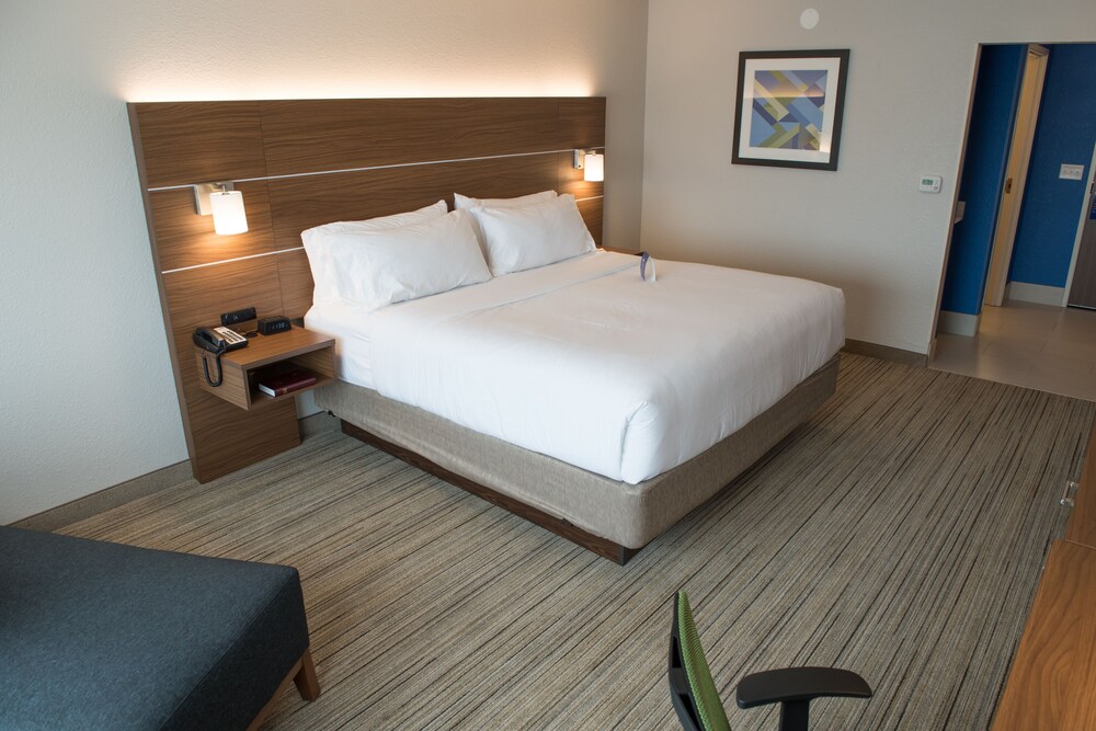 Holiday Inn Express & Suites Dayton Southwest by IHG - photo 15