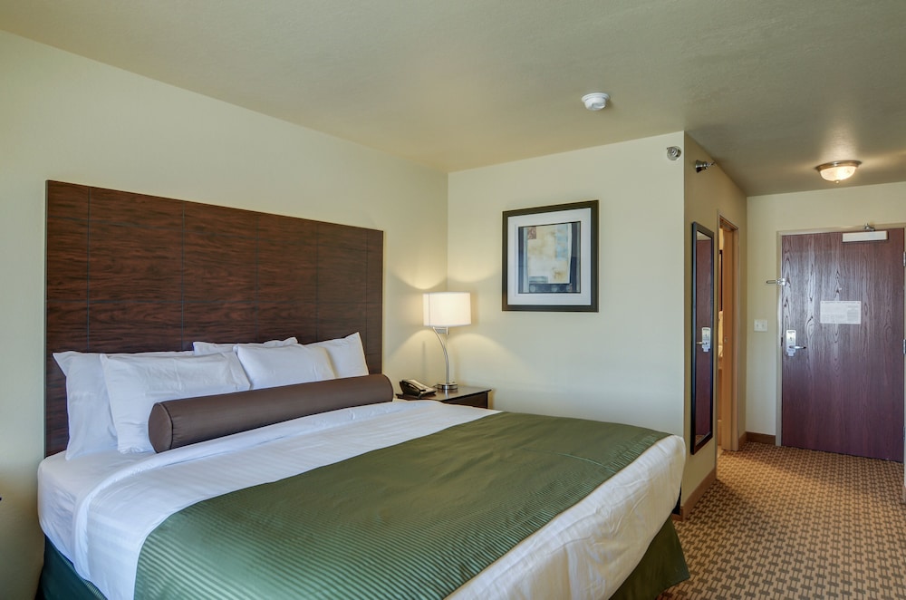 Cobblestone Inn & Suites Kersey - photo 10