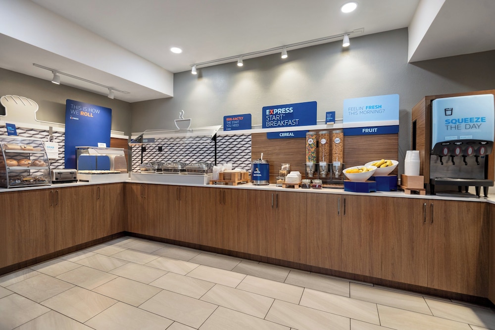 Holiday Inn Express Morgantown by IHG - photo 36