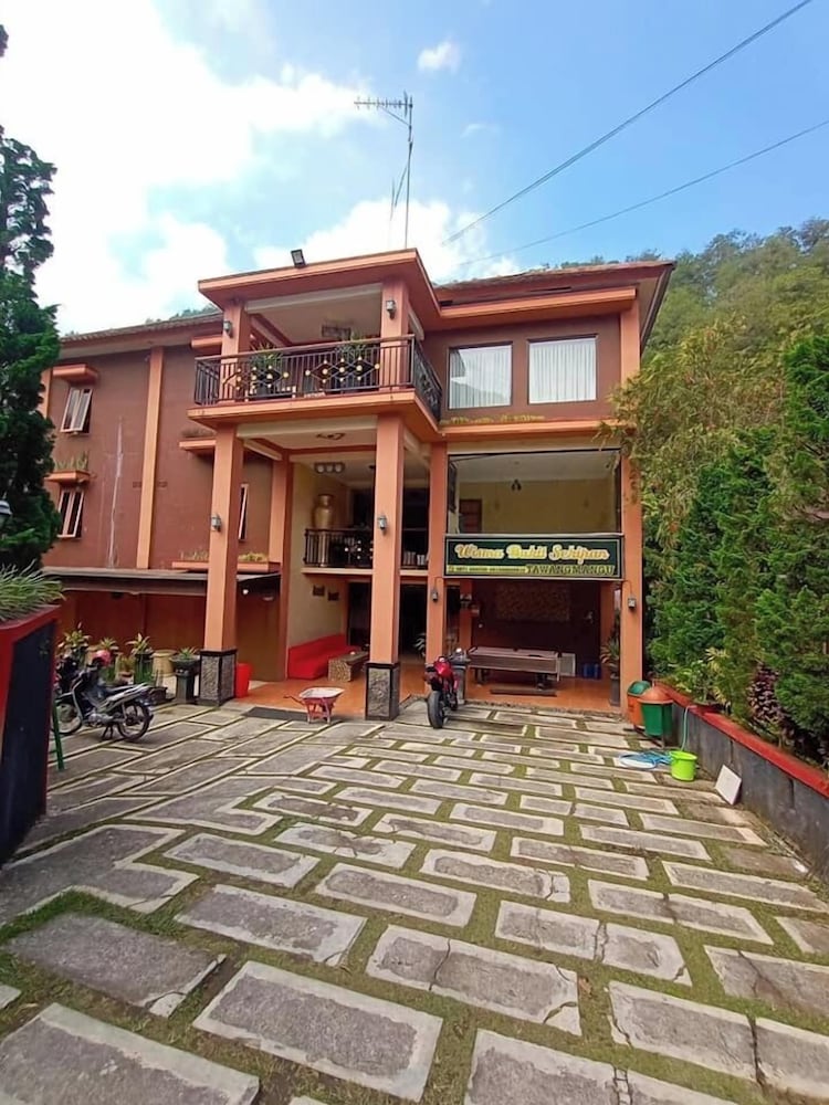 Red Chilies Hill Hotel in Karanganyar, Indonesia