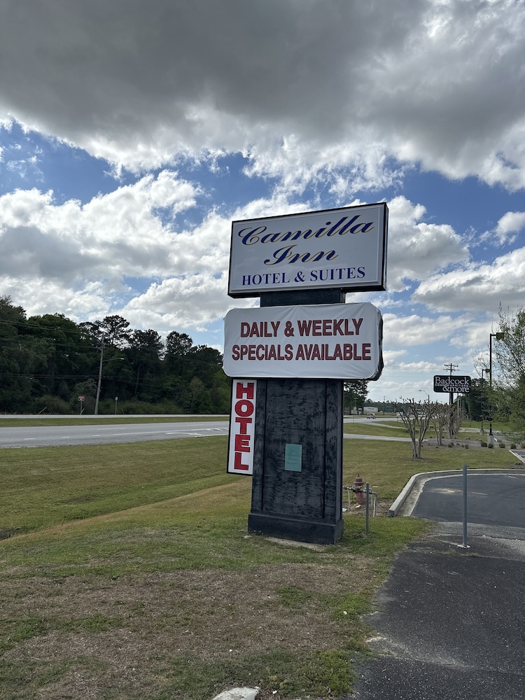 Camilla Inn & Suites - photo 29