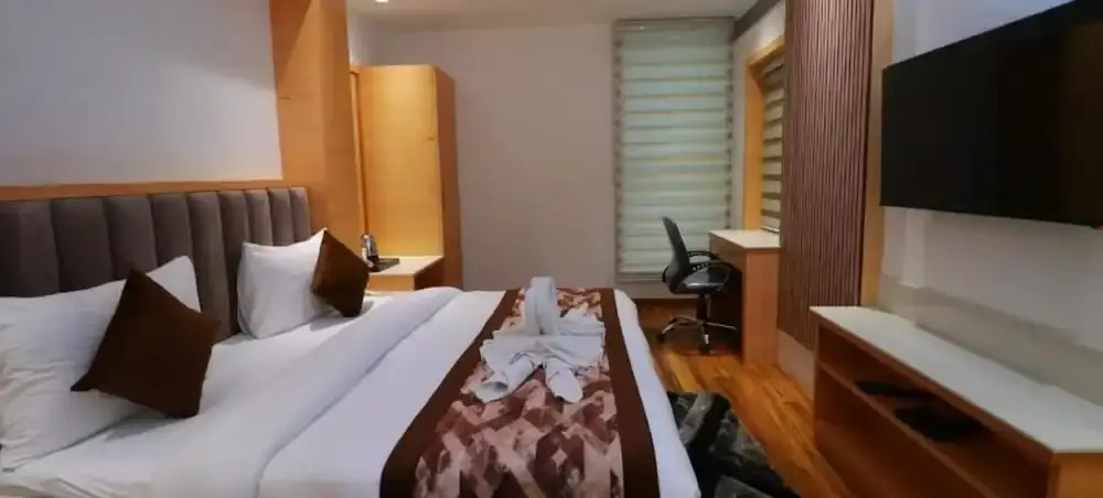 Country Green Hotel in Bareilly, India