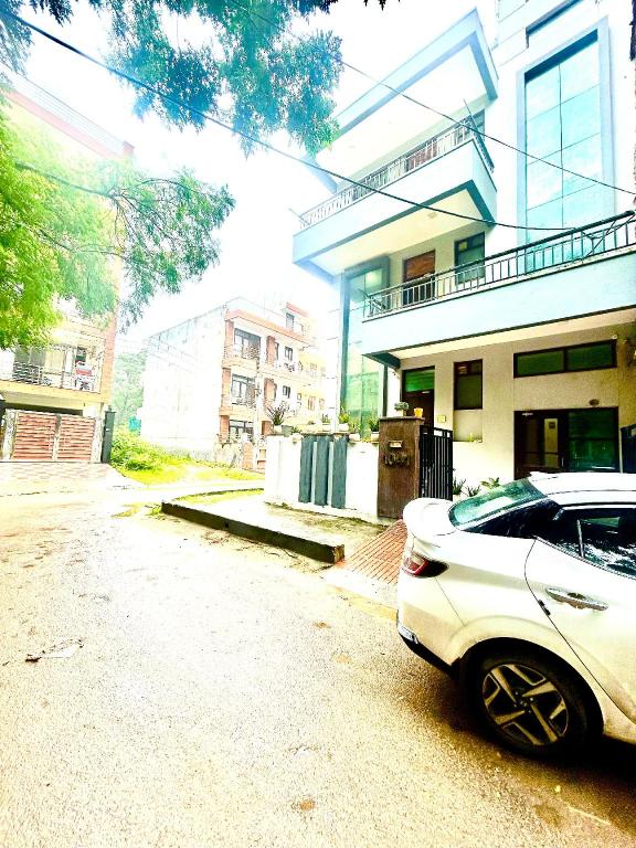 Golf Course Hotel Gurgaon