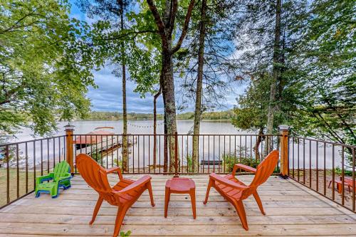 Little Pines Cottage — 4-Star Luxury Hotel in Mercer, United States