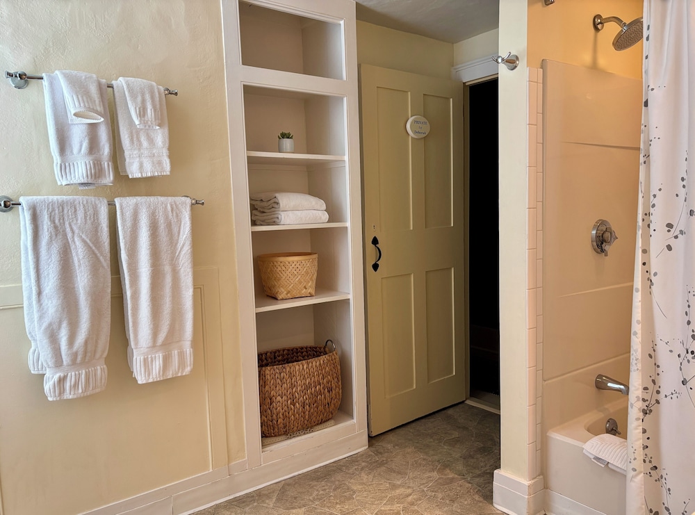 Sea Meadow Inn - photo 44