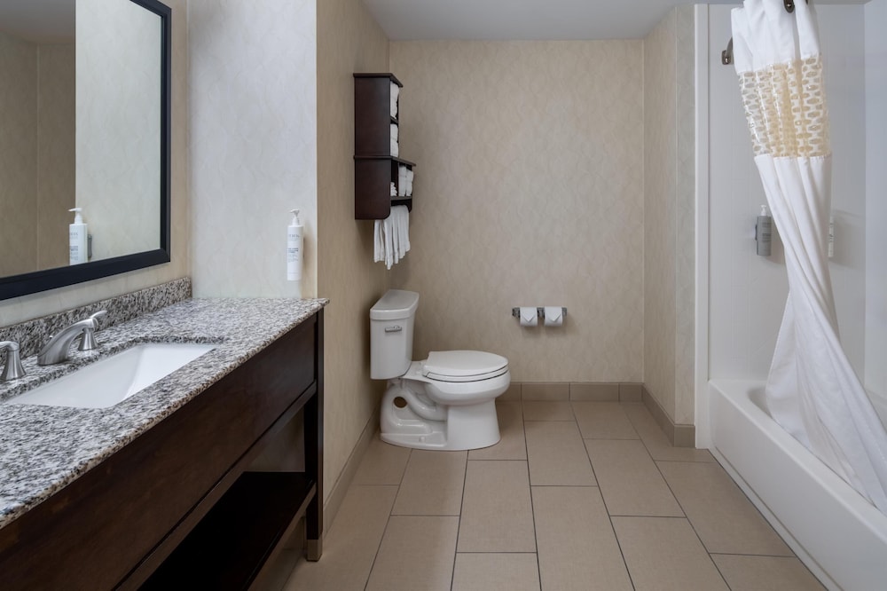 Hampton Inn Seneca Falls - photo 18