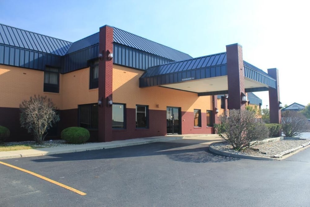 Super 8 by Wyndham Columbia City - photo 3