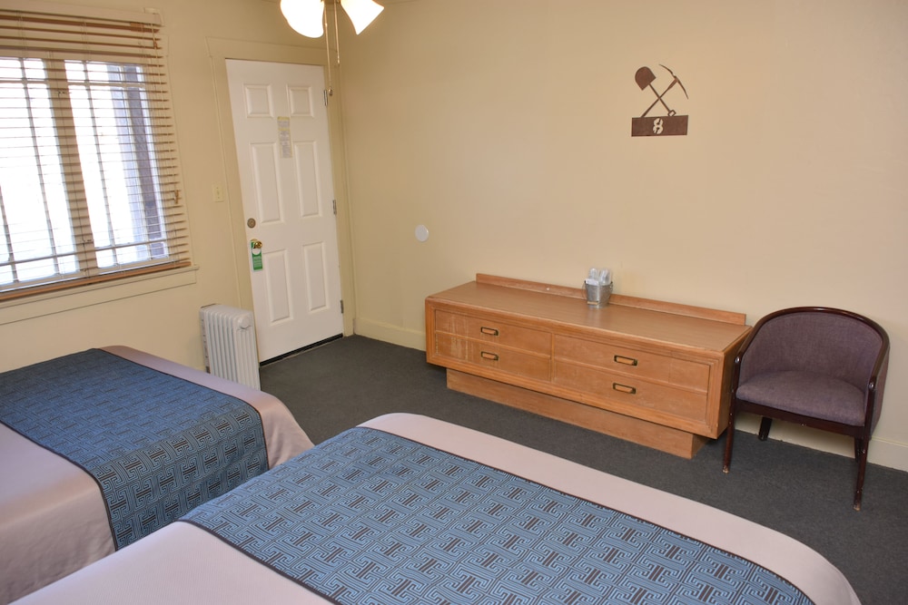 Panamint Springs Resort - photo 18