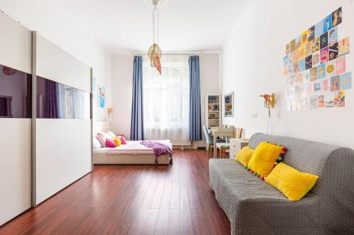 Annicku's Stylish Budapest Apartment — 4-Star Luxury Hotel in Budapest, Hungary