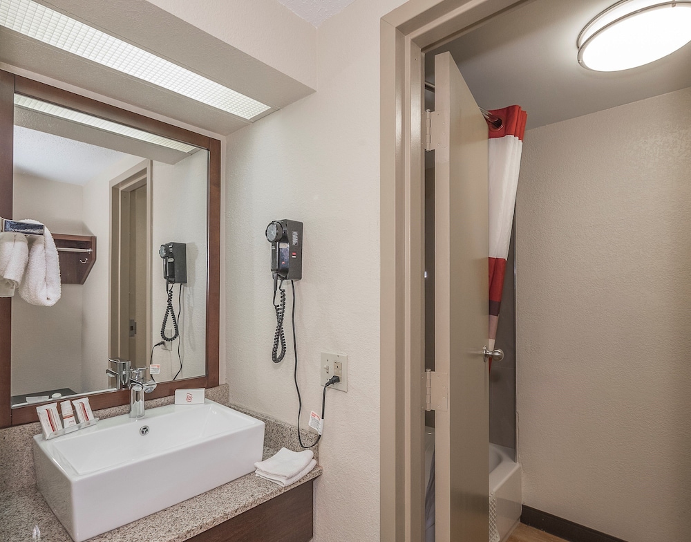 Red Roof Inn Lancaster - photo 25