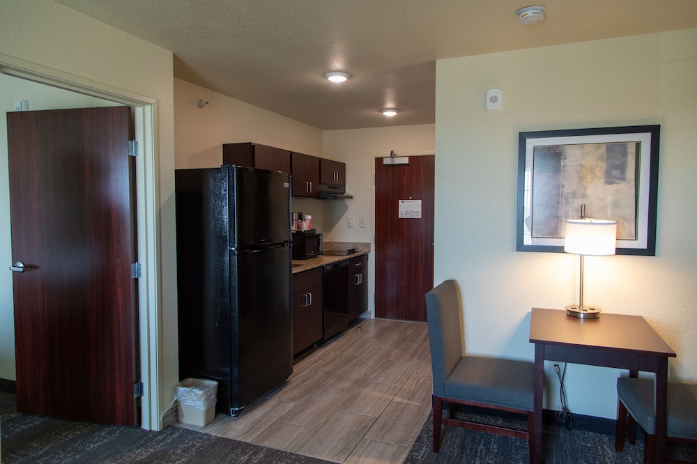 Cobblestone Inn & Suites of Springfield - photo 23