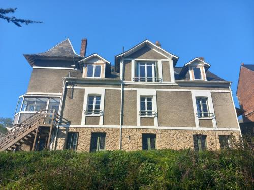 La Croisée des Chemins — hotel in Arques-La-Bataille