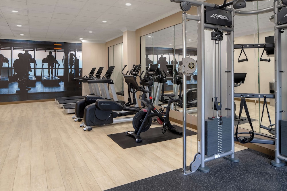 DoubleTree Suites by Hilton Hotel Mt. Laurel - photo 27