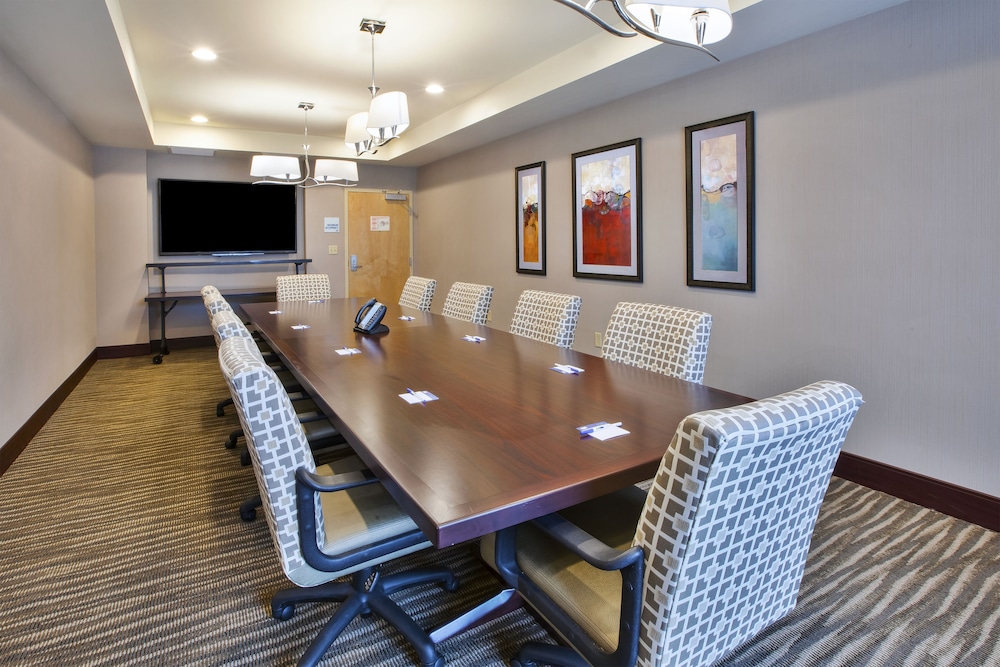 Holiday Inn Express & Suites Geneva Finger Lakes by IHG - photo 55