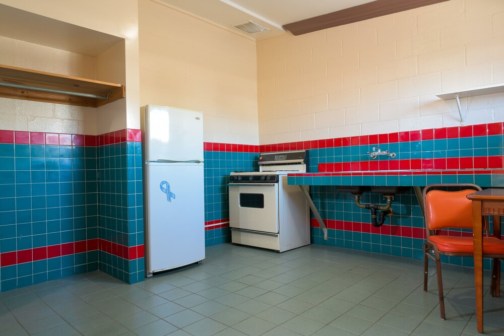Merle Motel - photo 16