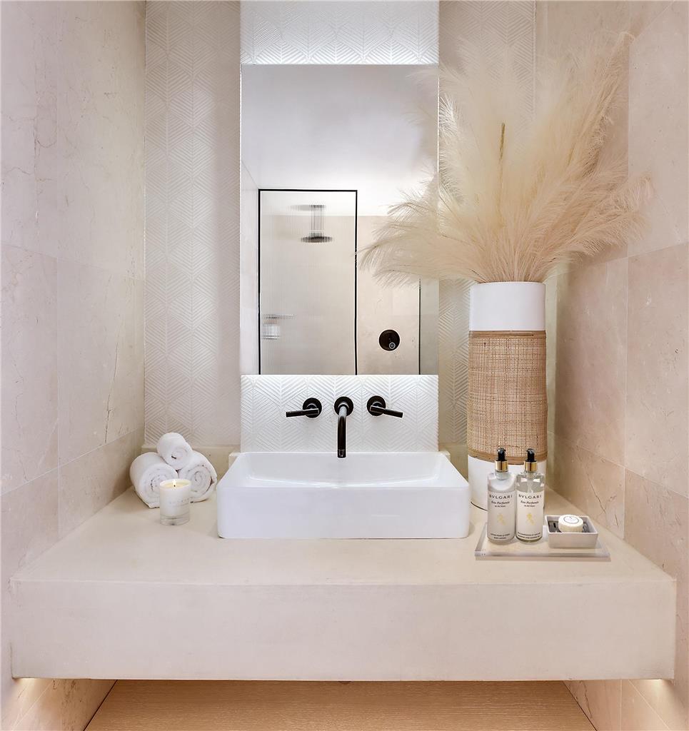 The Huntley Hotel - photo 18