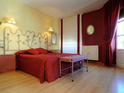 Hosteria Solar de Tejada - carbon neutral hotel in Soria