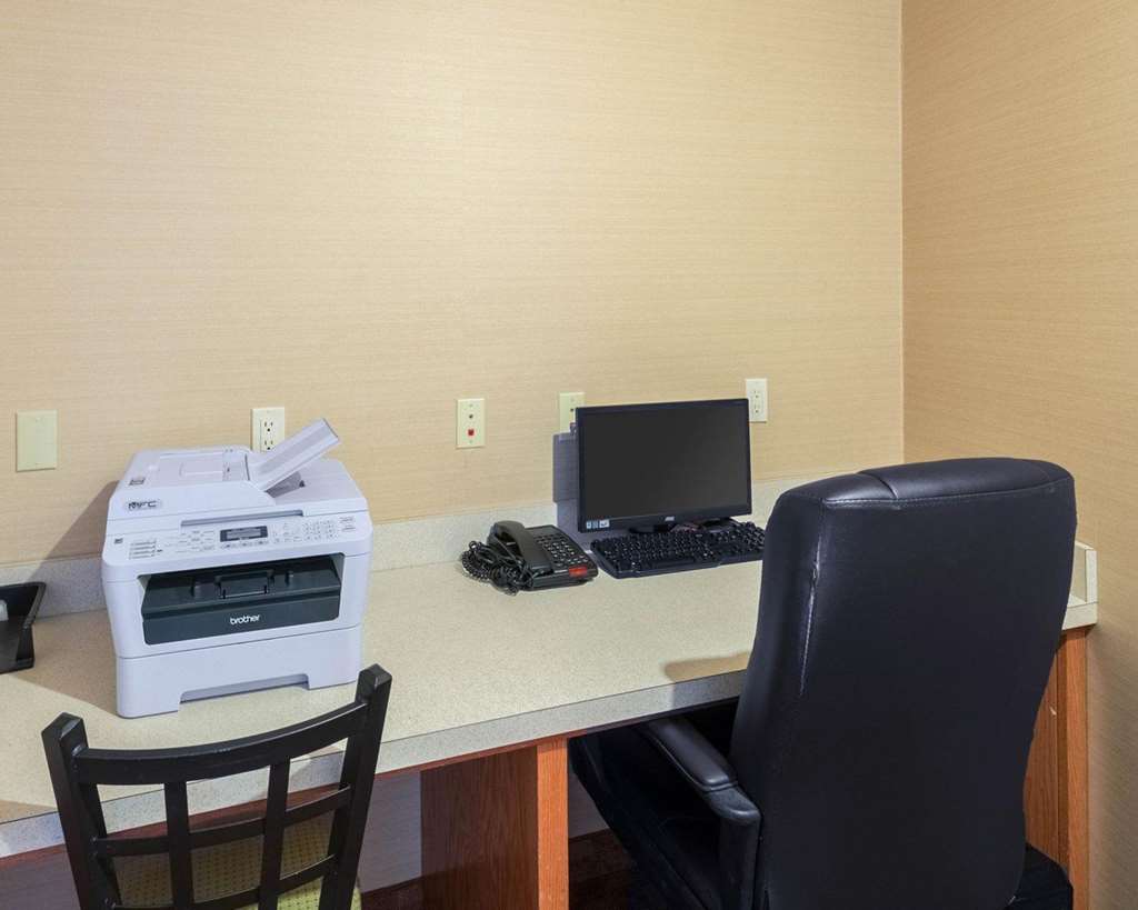 Comfort Suites Granbury - photo 32