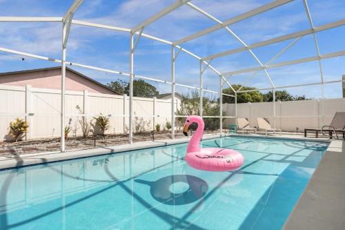 Amazing Blue Private Pool 4BR House Near Disney — 4-Star Luxury Hotel in Kissimmee, United States