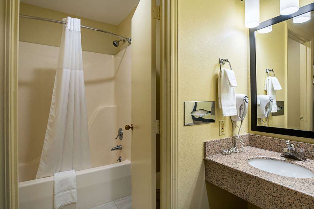 Quality Inn & Suites Greensburg I 74 - photo 16