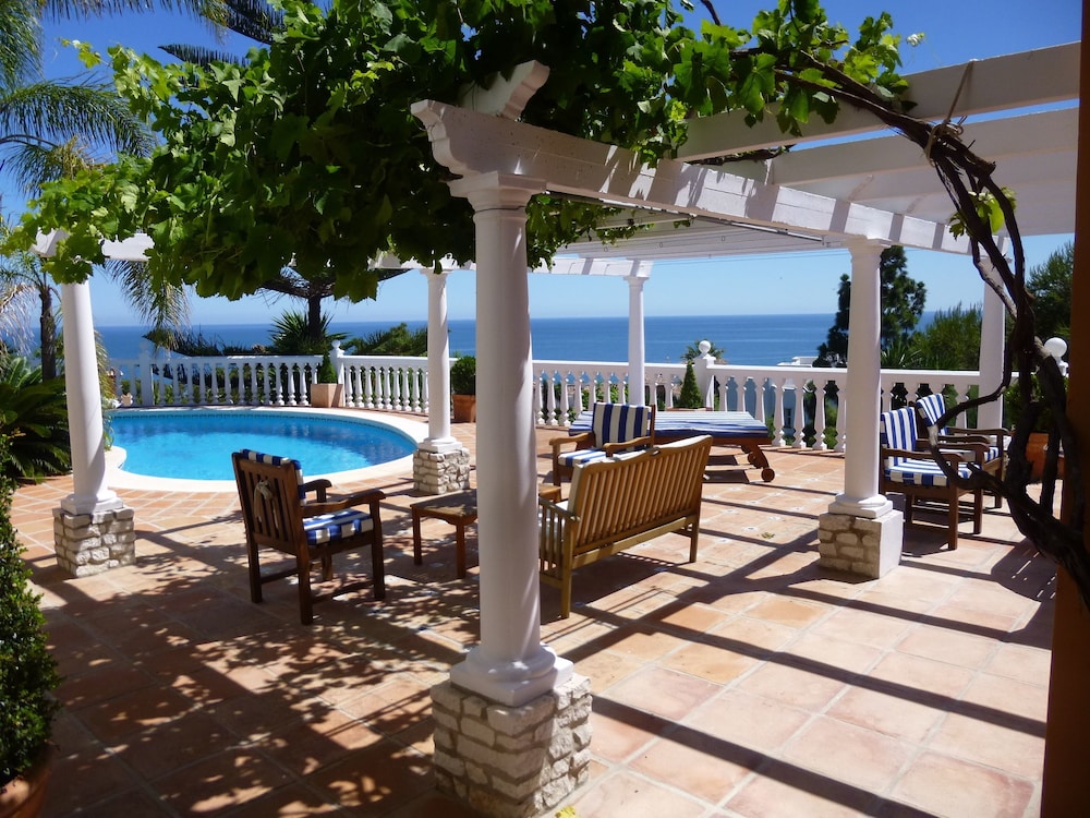 La Perla de Torrenueva — 4-Star Luxury Hotel in Mijas, Spain