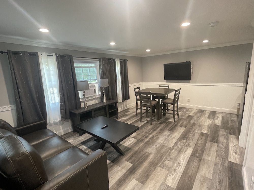 Aquastar Inn - photo 16