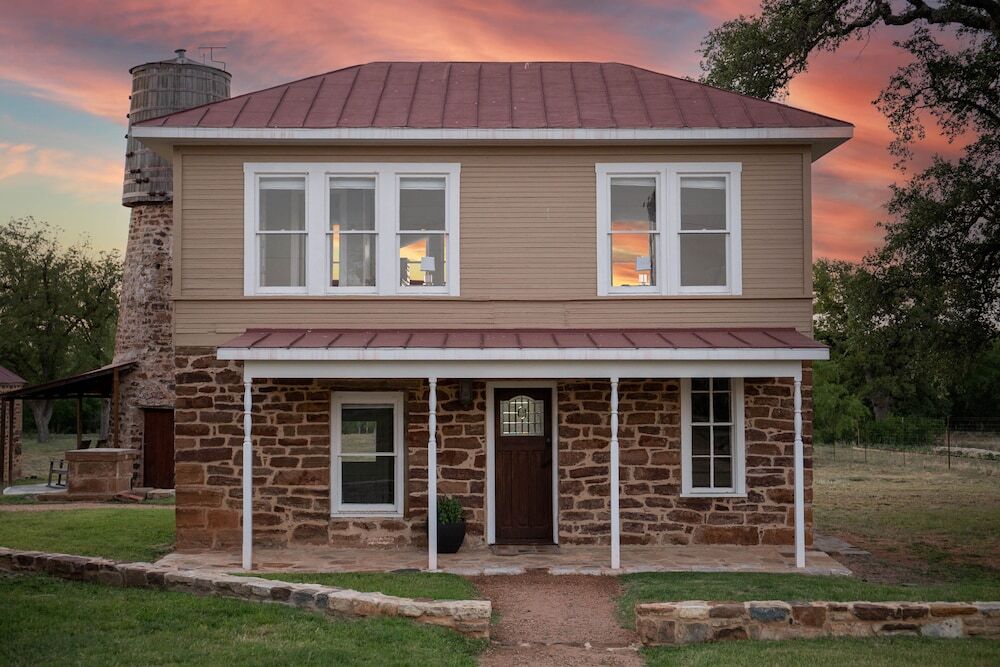 The Mildred Guest Haus — 4-Star Luxury Hotel in Mason, United States