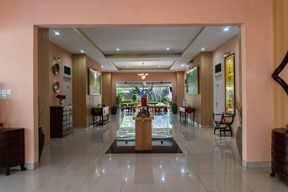 OYO 787 Hotel Kuwera Inn — Bandung — photo 3