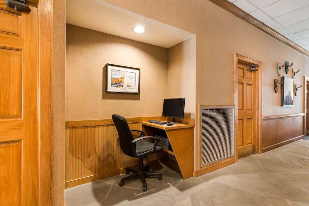 Best Western Mountain Lodge at Banner Elk - photo 39