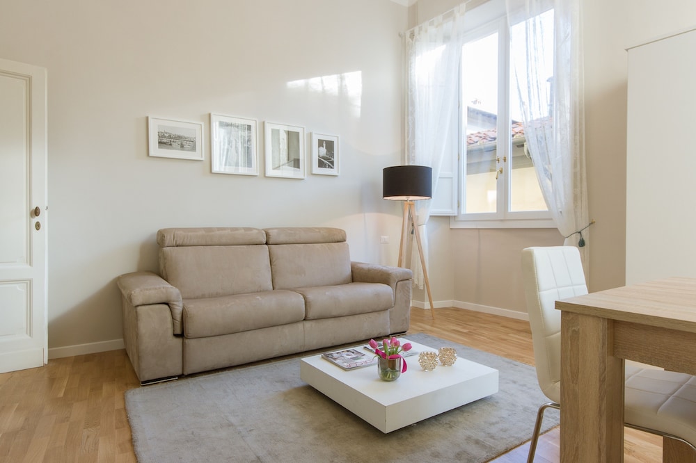 Unique & Stylish Repubblica - carbon neutral hotel in Florence