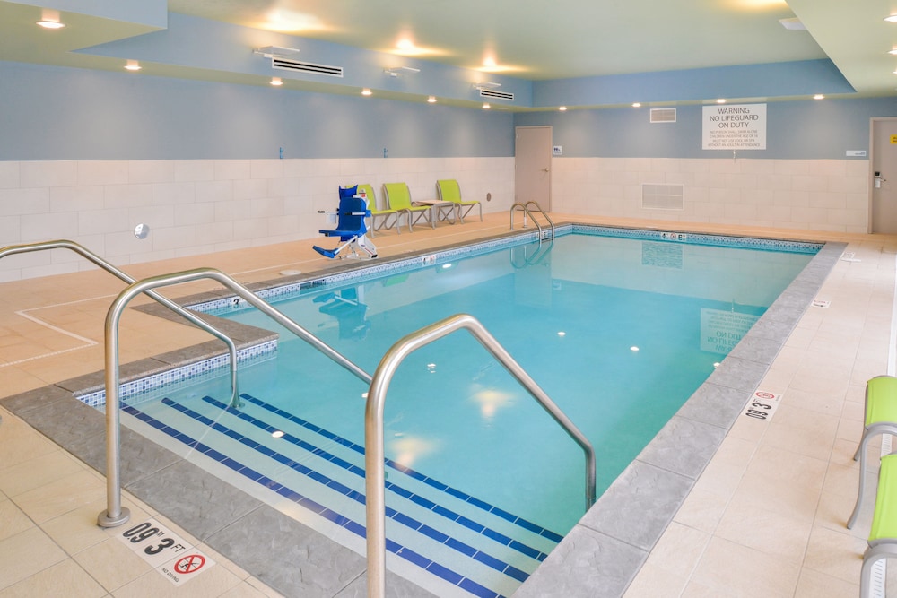 Holiday Inn Express & Suites Chadron by IHG - photo 18