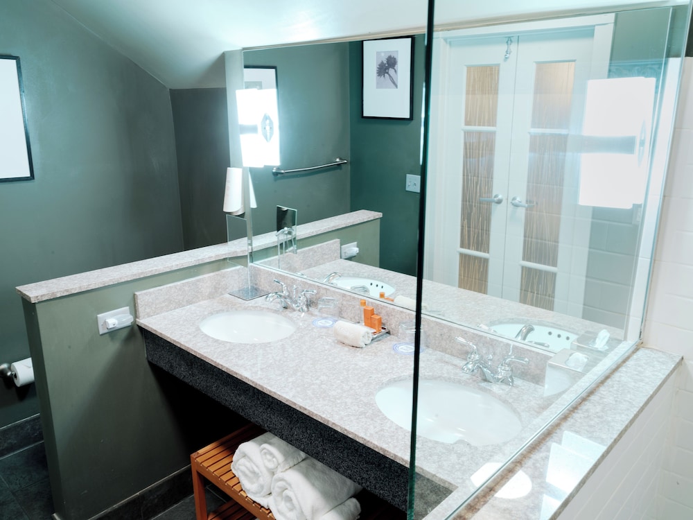 Lancaster Arts Hotel - photo 31