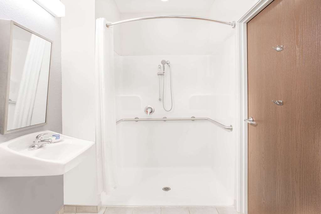 Microtel Inn & Suites by Wyndham San Angelo - photo 13