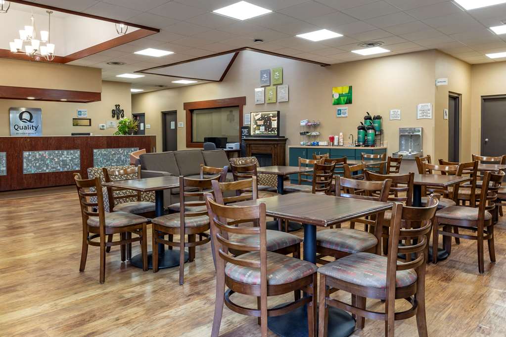 Quality Inn & Suites Zanesville City Center - photo 21