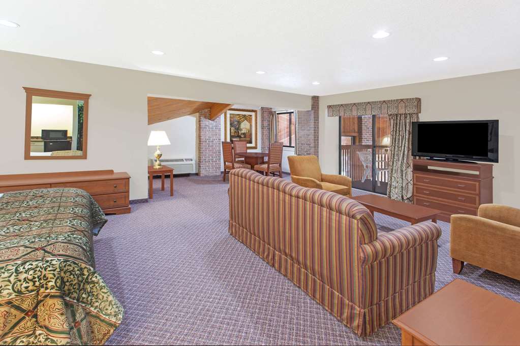Baymont by Wyndham Smyrna - photo 13