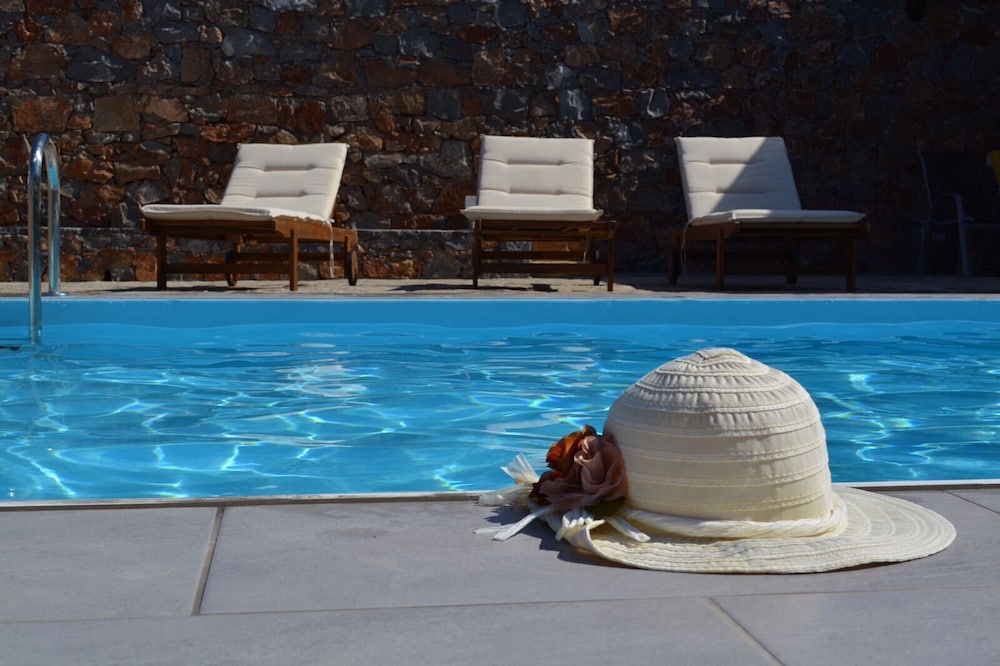 Elounda Luxury Villas — 4-Star Luxury Hotel in Elounda, Greece