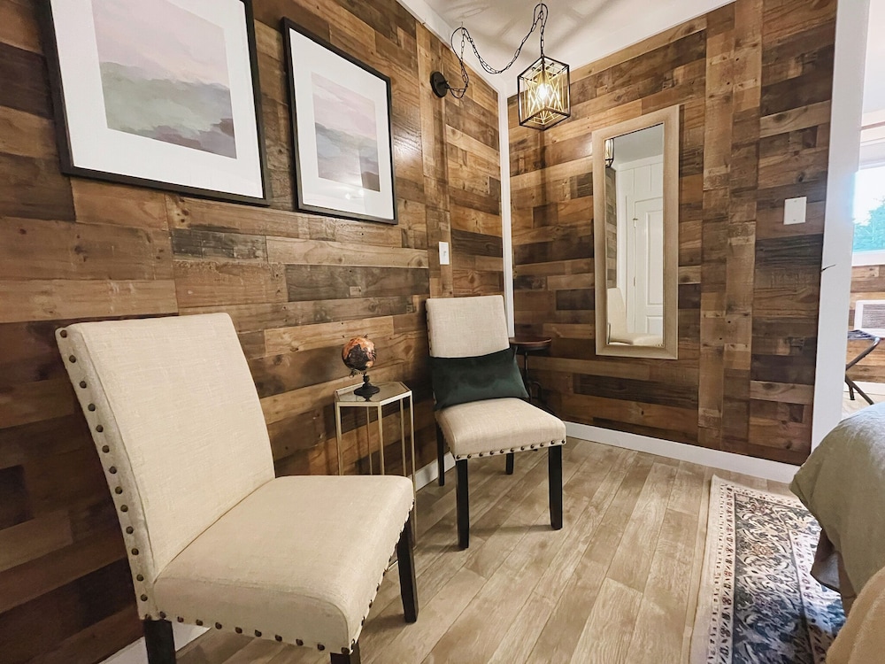 Emerald Valley Inn - photo 18