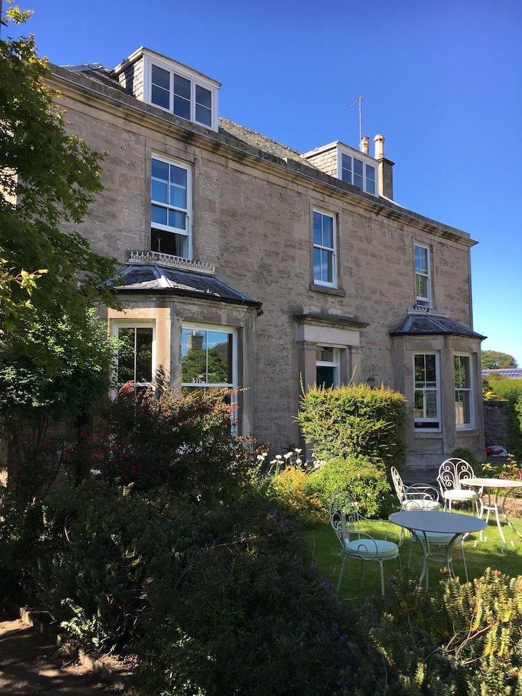 Cawdor House — 4-Star Luxury Hotel in Nairn, United Kingdom