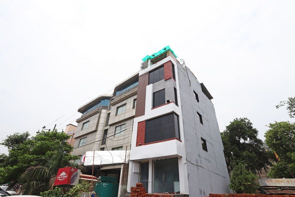 OYO 44565 Ashrit Suites in Gwalior, India